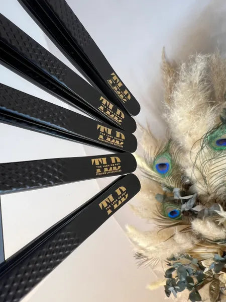 LASH TWEEZERS