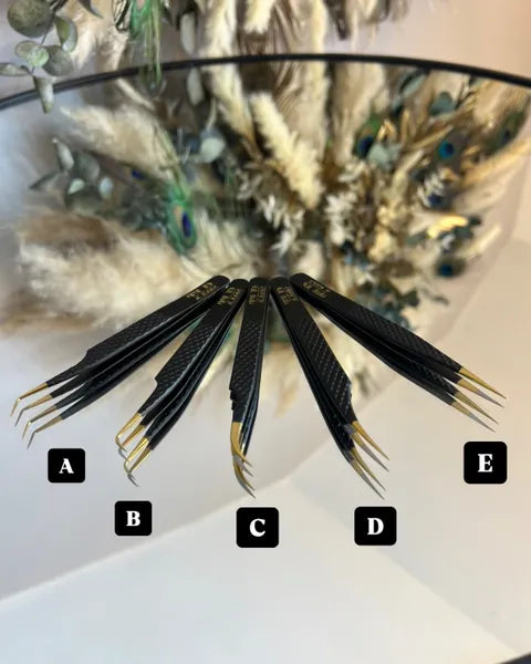 LASH TWEEZERS