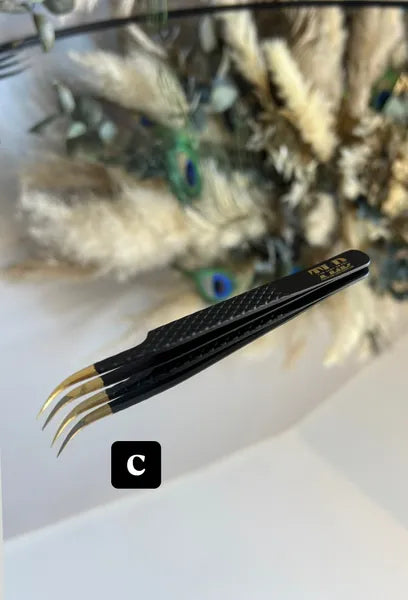 LASH TWEEZERS